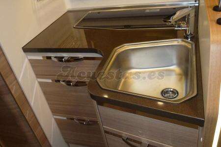 Adria Sonic Axess I 700 SC