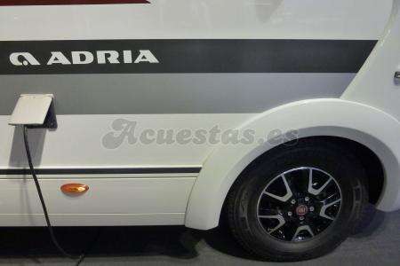 Adria Sonic Plus I 700 SBC