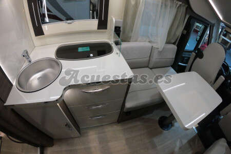 Mc Louis Nevis 881