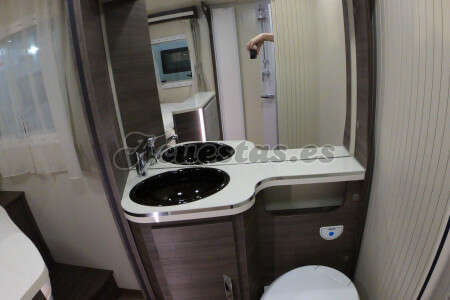 Mc Louis Nevis 881