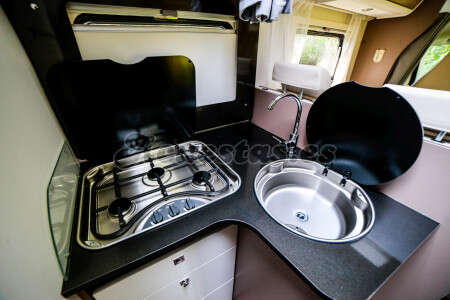 Blucamp Ocean 525