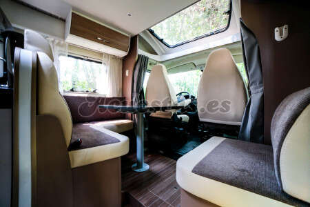 Blucamp Ocean 525