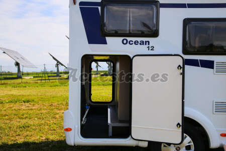 Blucamp Ocean 12