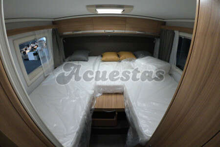 Adria Coral XL Axess 670 SL
